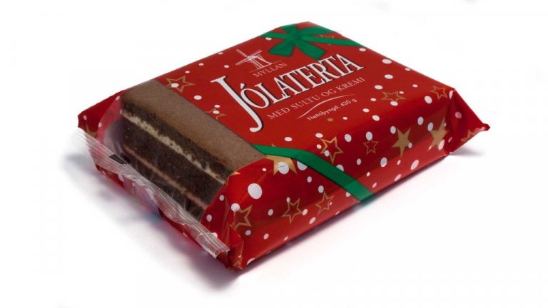 Jólaterta m Sultu og Kremi - Christmas Cake with Jam&Cream